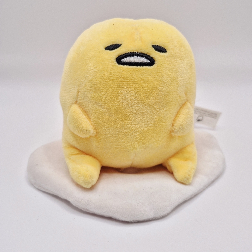 NWT Gudetama Senrio Lazy Egg Plush 4" inches